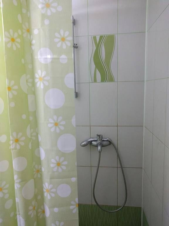 Hotel Casa Cu Pauni à Maracineni Extérieur photo