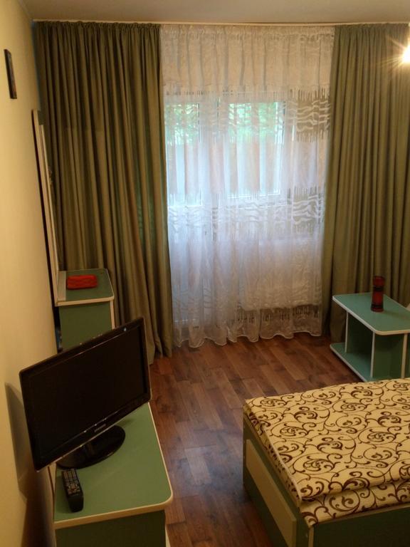 Hotel Casa Cu Pauni à Maracineni Extérieur photo