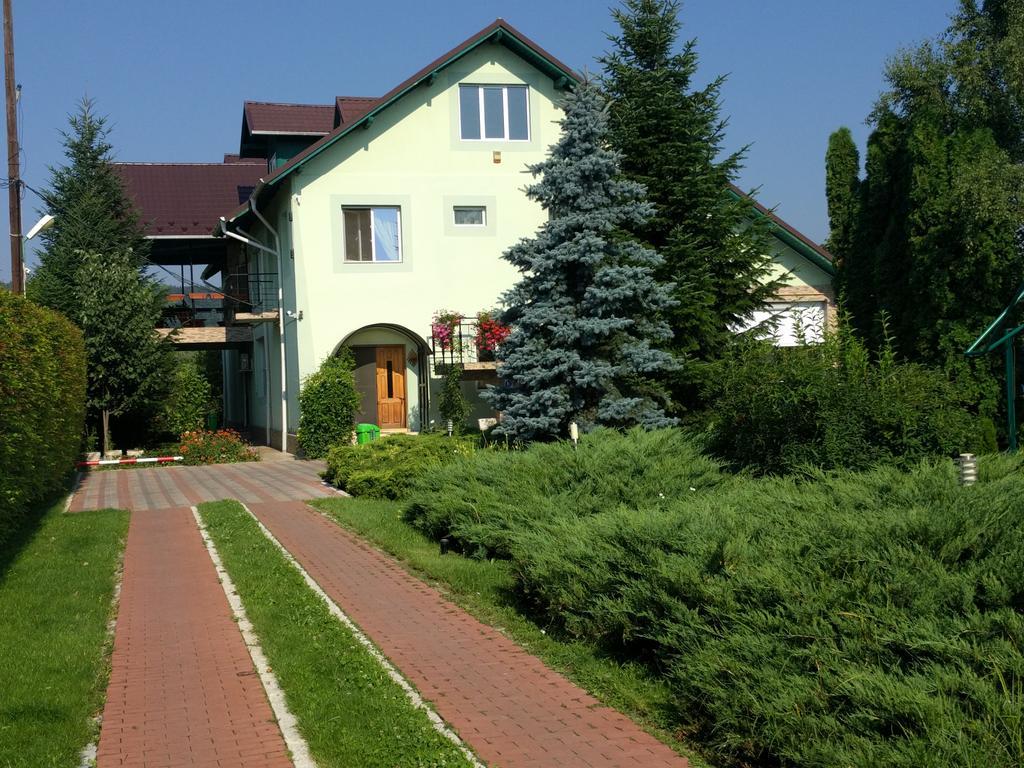 Hotel Casa Cu Pauni à Maracineni Extérieur photo